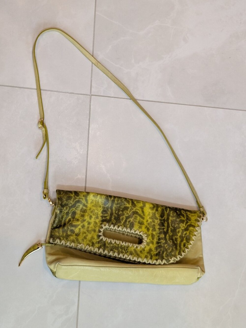 Vince Camuto Linden 3-in-1 Convertible Leather Crossbody Clutch - Snakeskin